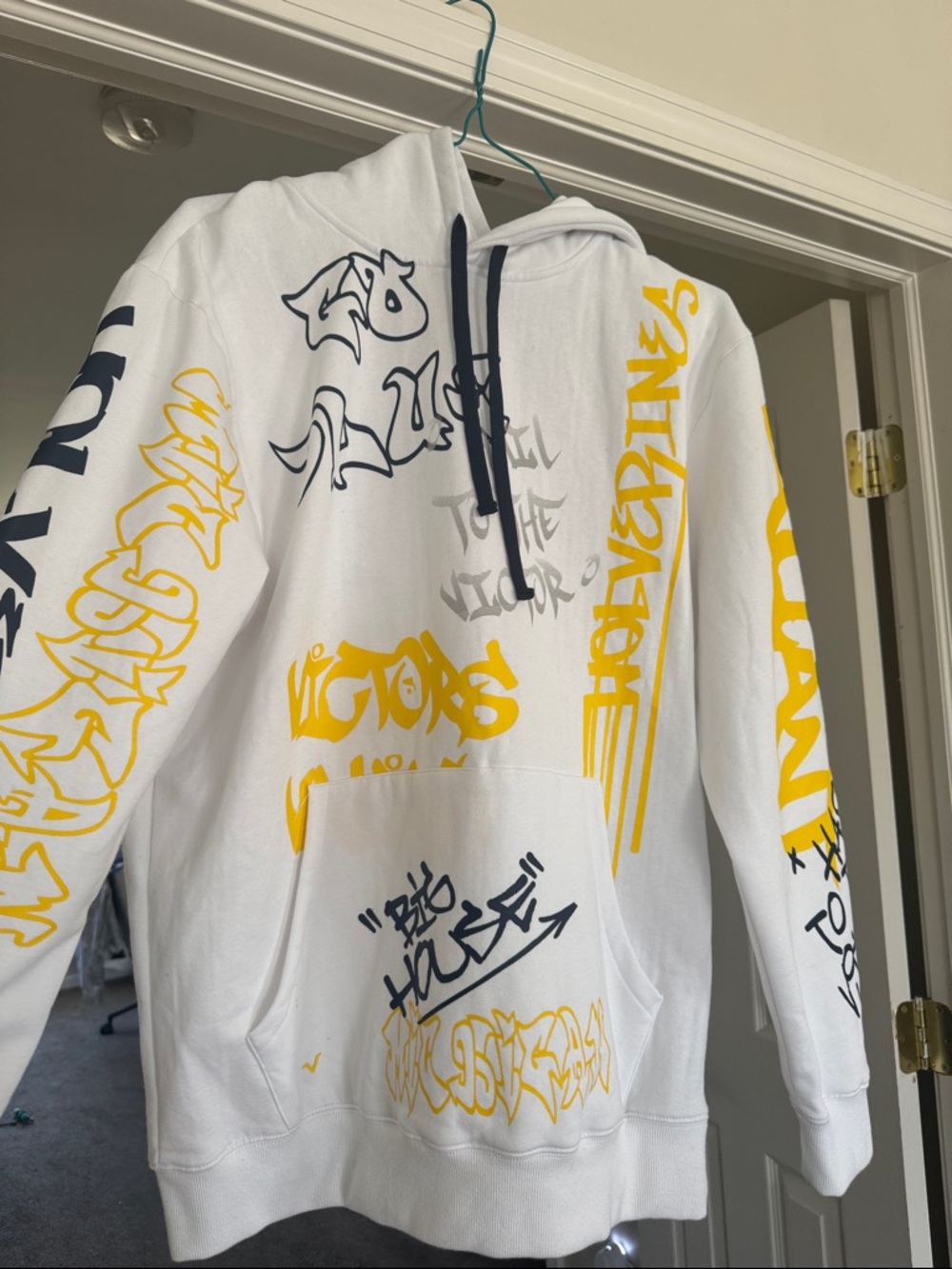 Valiant michigan wolverines grafitti hoodie